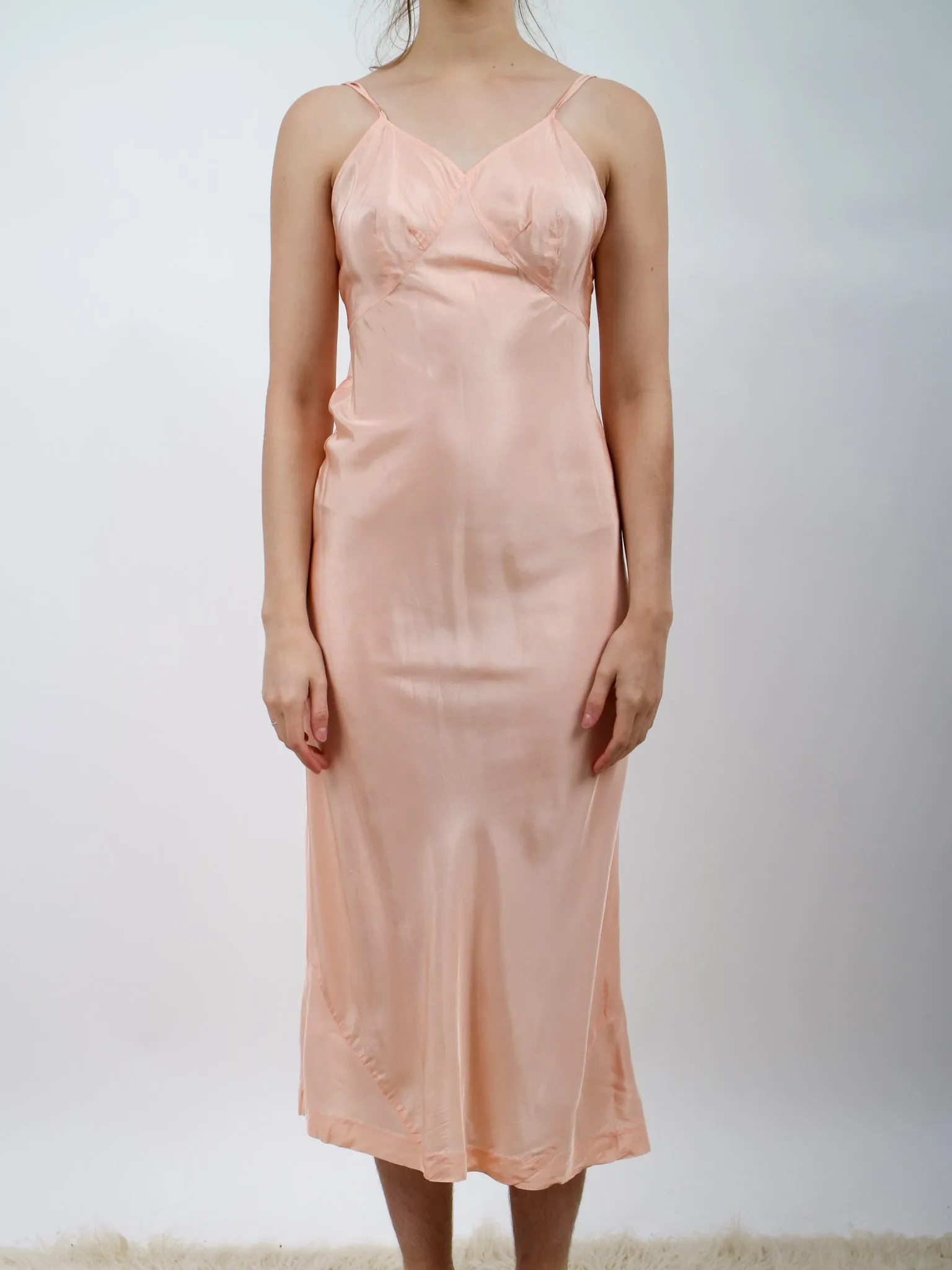 1940s Peach Taffetta Slip Dress