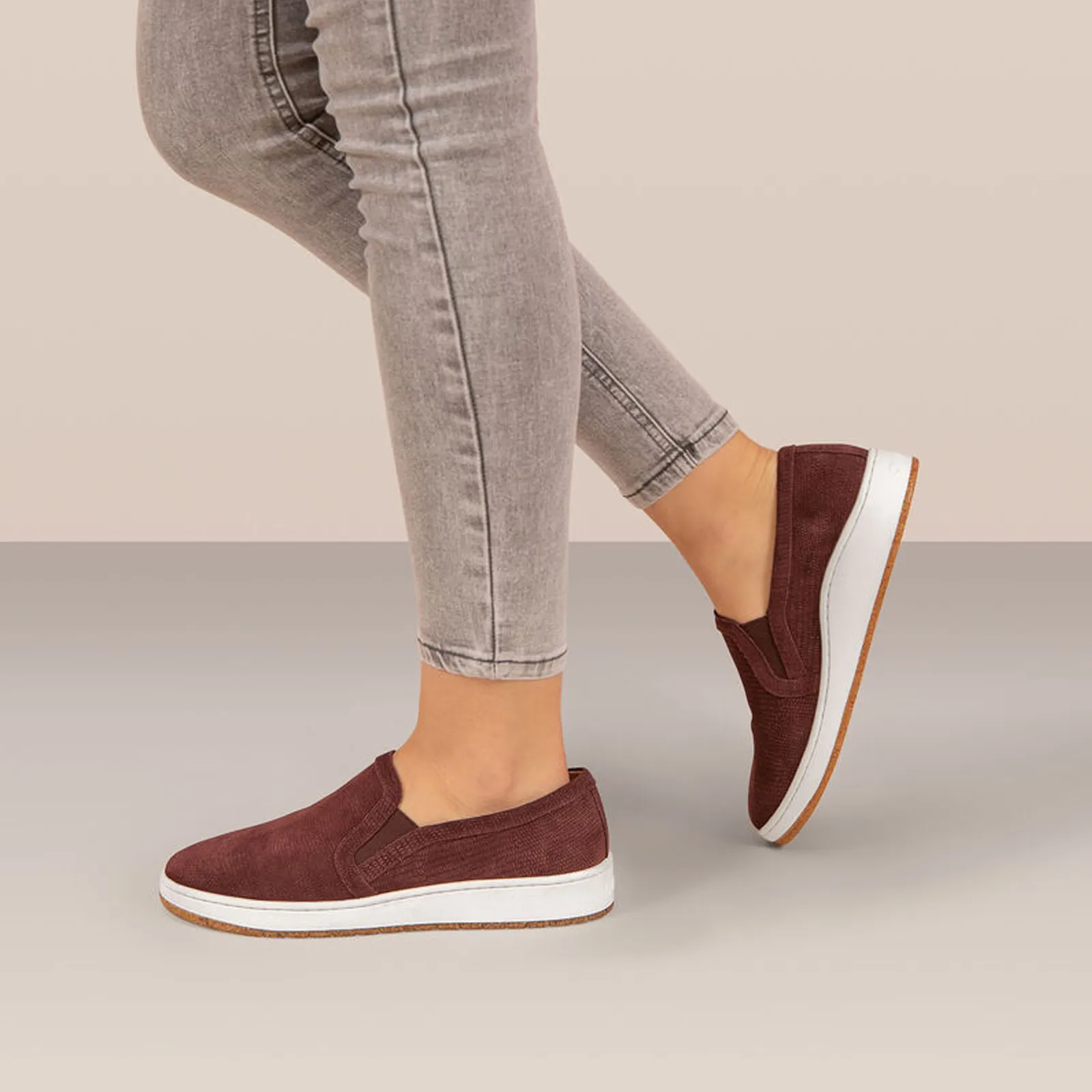 Aetrex Kenzie Slip On (Women) - Burgundy Croc