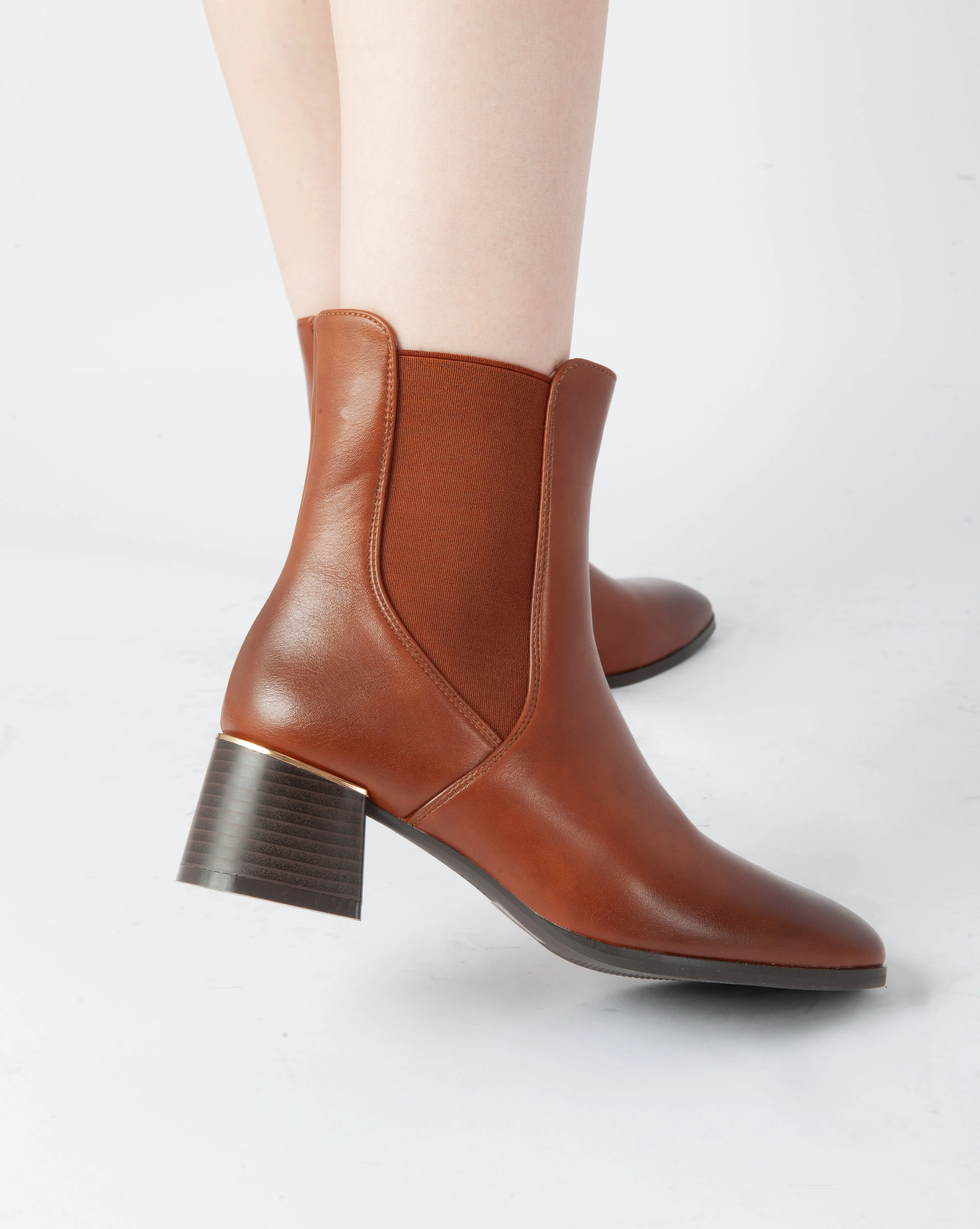 Elegant Block Heel Boots - Camel