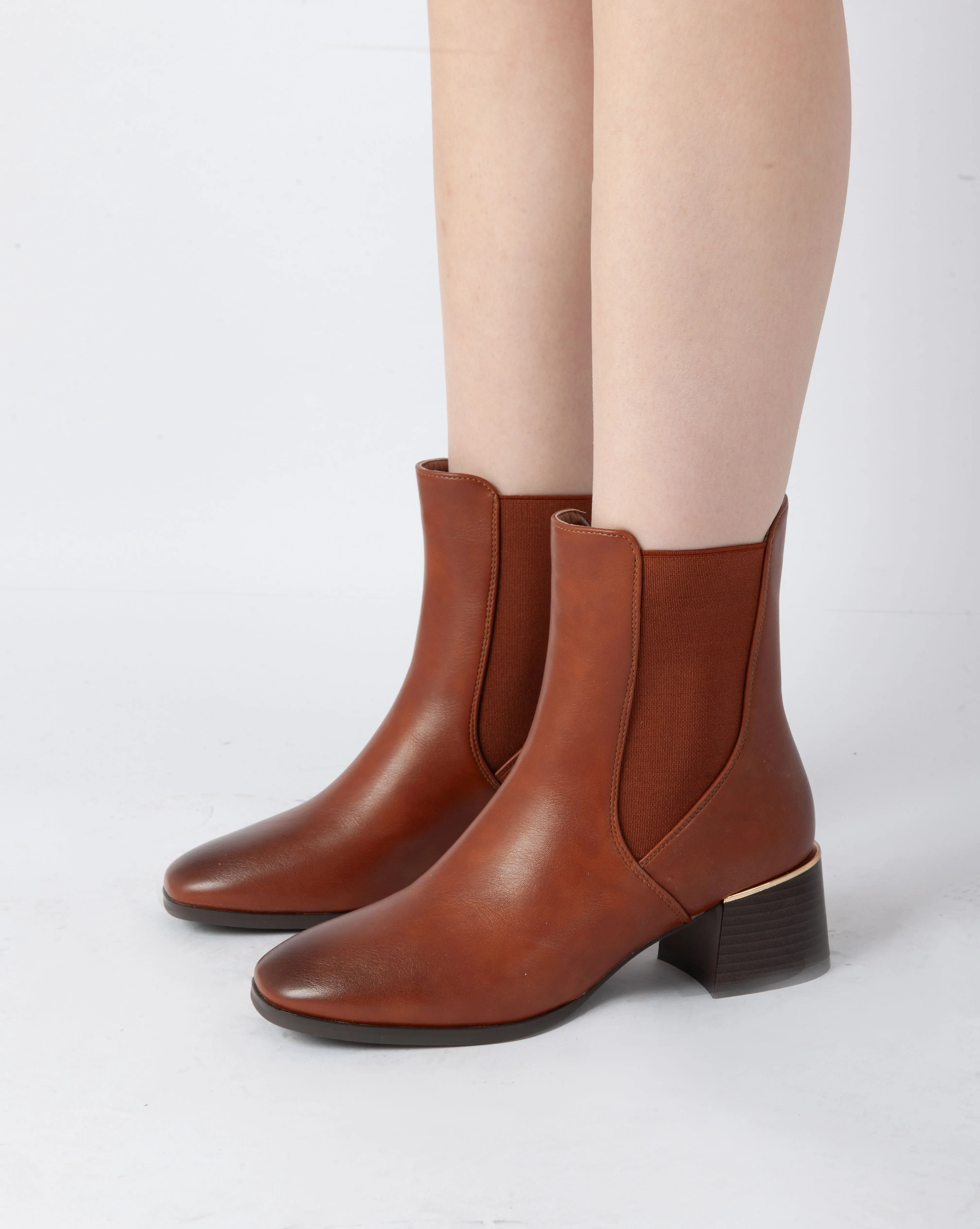 Elegant Block Heel Boots - Camel