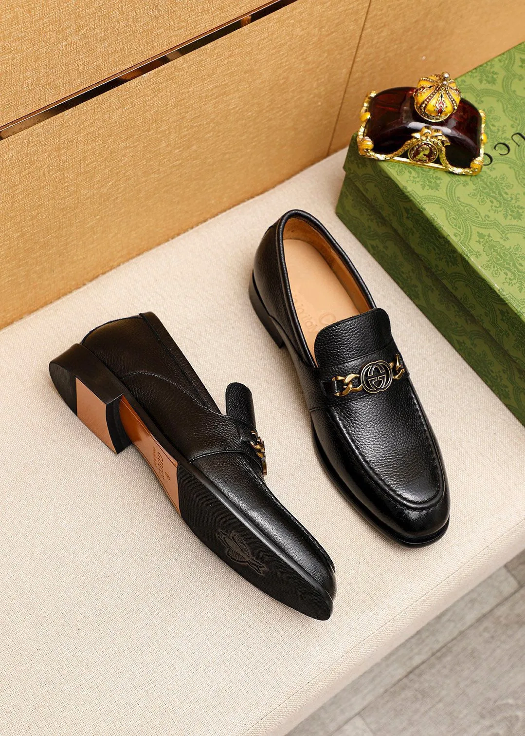 GG MEN'S BLACK LEATHER LOAFERS