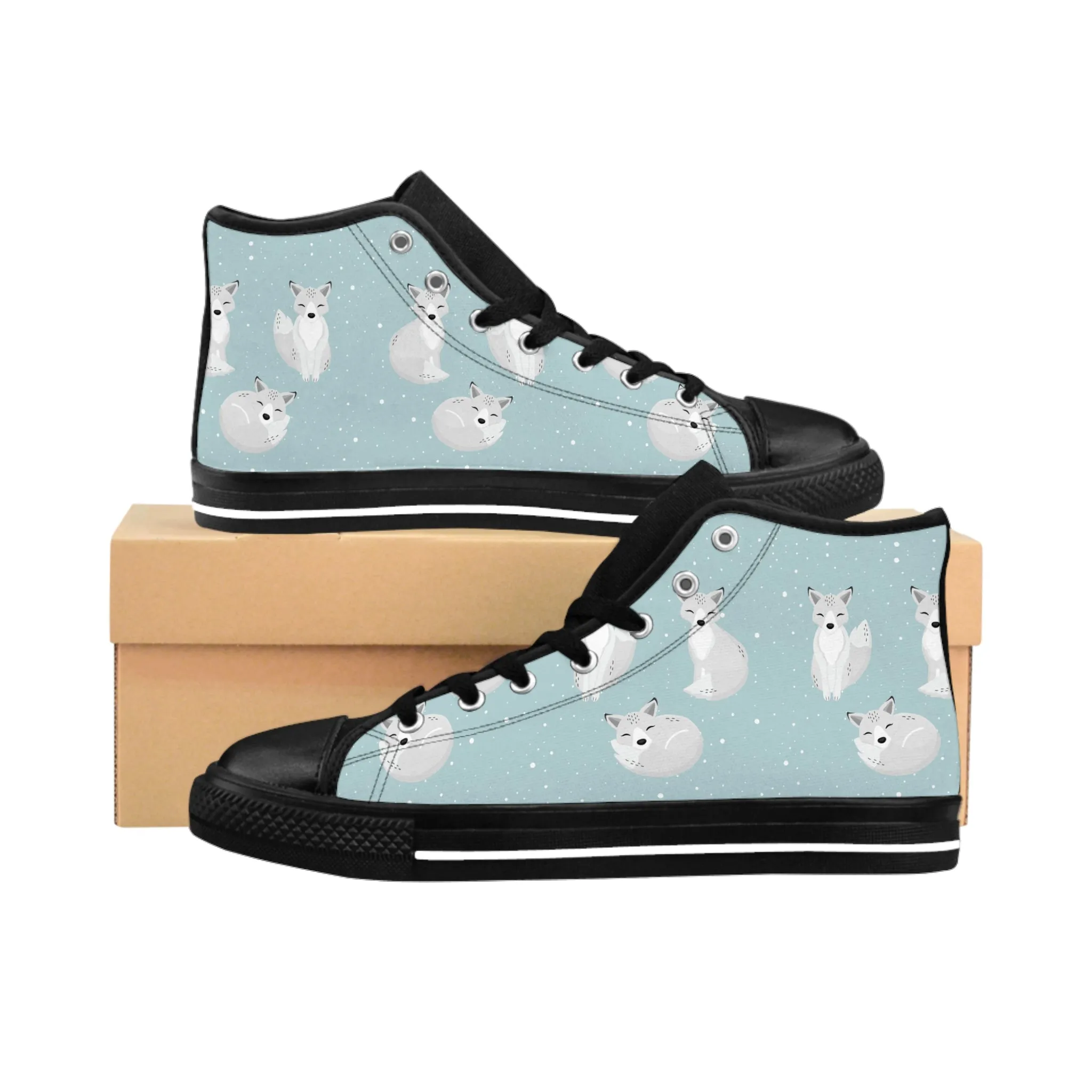 Snowy Arctic Fox Women's Classic Sneakers